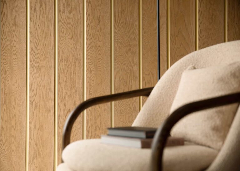 GLDC16G_Decor_Curve_16mm_Gold_MCL360G_Shadow Line Plus_Golden Oak_Lifestyle Cameo 2