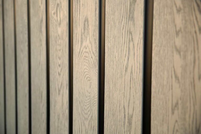 GLDC32C_Decor_Curve_32mm_Carbon_MCL360L_Shadow Line Plus_Limed Oak_Lifestyle Cameo 3