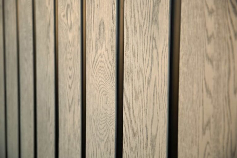 GLDC32C_Decor_Curve_32mm_Carbon_MCL360L_Shadow Line Plus_Limed Oak_Lifestyle Cameo 3