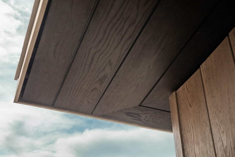 MCL360A_Shadow Line Plus_Antique Oak_Lifestyle_Cameo 2