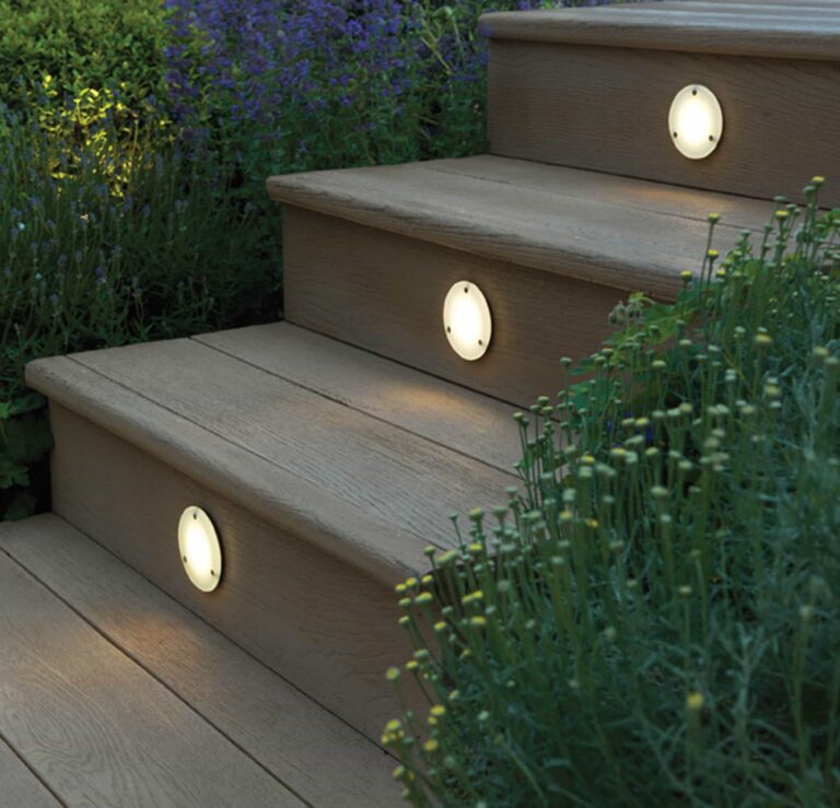MEBF50G_Bullnose Edging_Golden Oak_Project Imagery_Steps 2