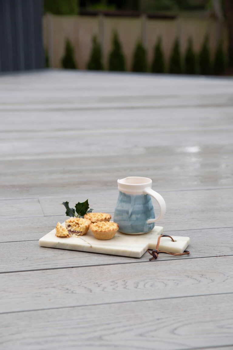 Millboard Enhanced Grain Smoked Oak (17)