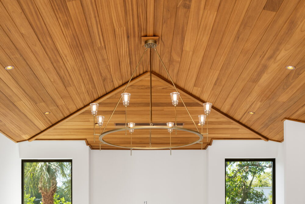 Maximo | Trim & Mounding | Ayous Ceiling & Trim